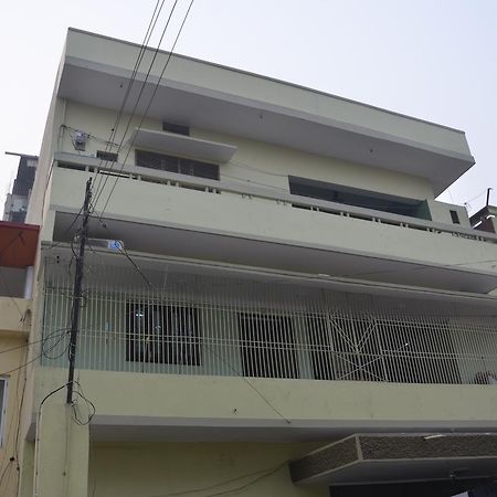 Oyo 7622 Varanasi Stays Exterior photo