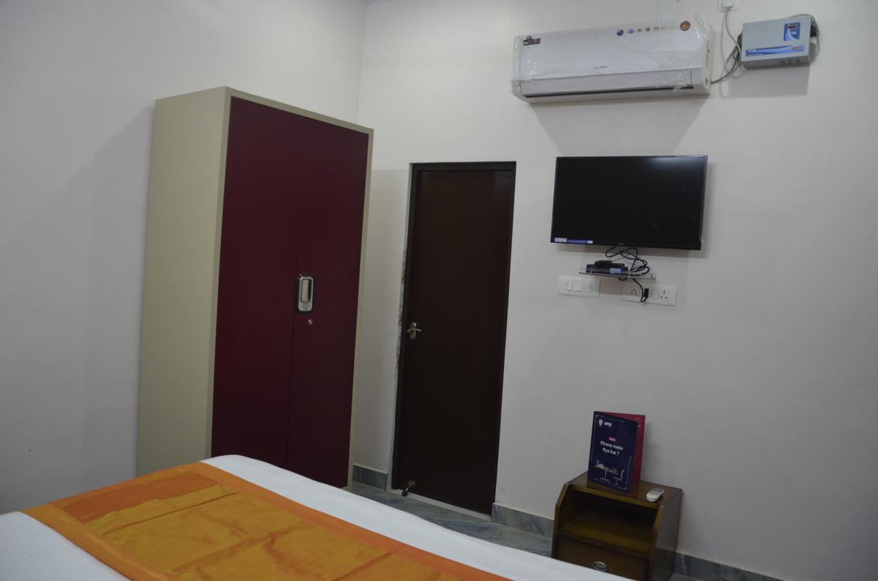Oyo 7622 Varanasi Stays Exterior photo